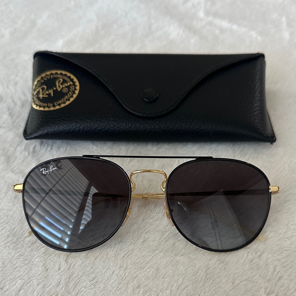 Ray-Ban Women’s Black and Gold Aviator Sunglasses